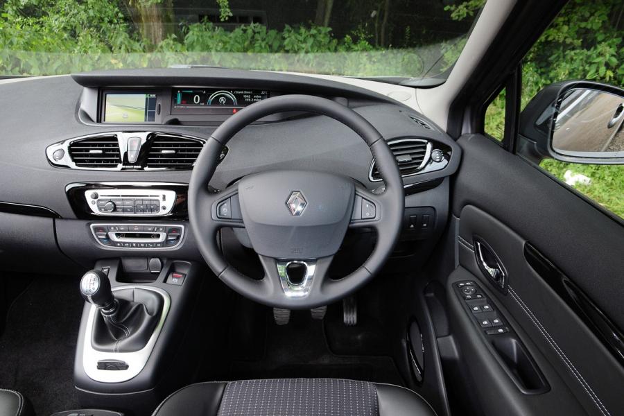 Торпедо Renault Grand Scenic 2013 года  (UK) (фото 11 из 17)